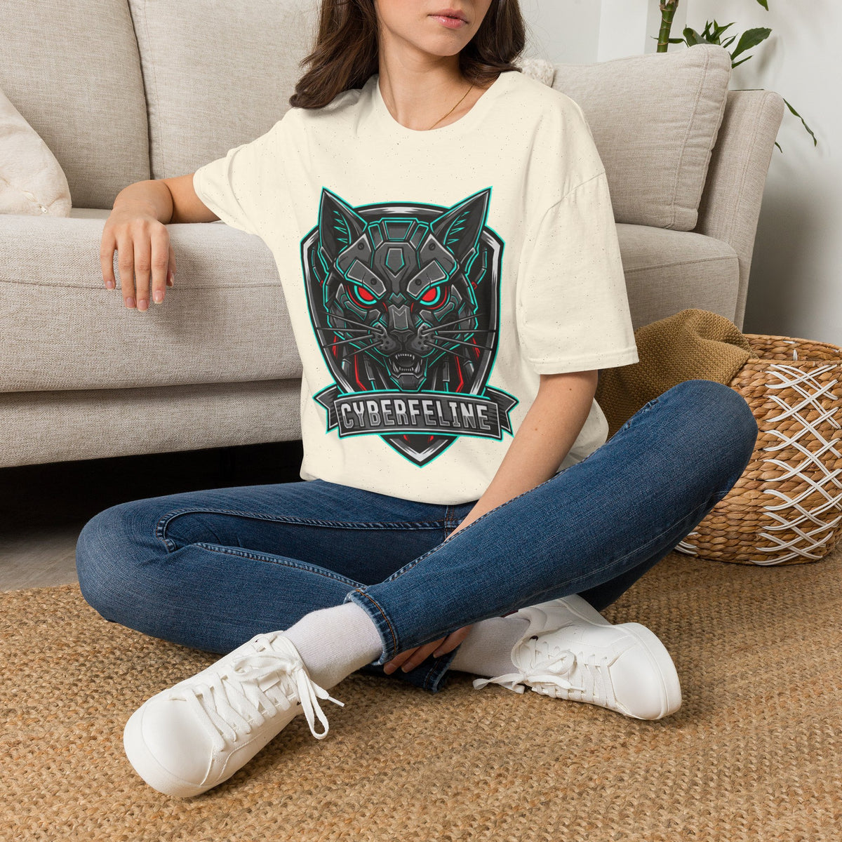 T-shirt Cyber Loup — Tee Gamer Néon Futuriste avec Badge 'Félin Cyborg'