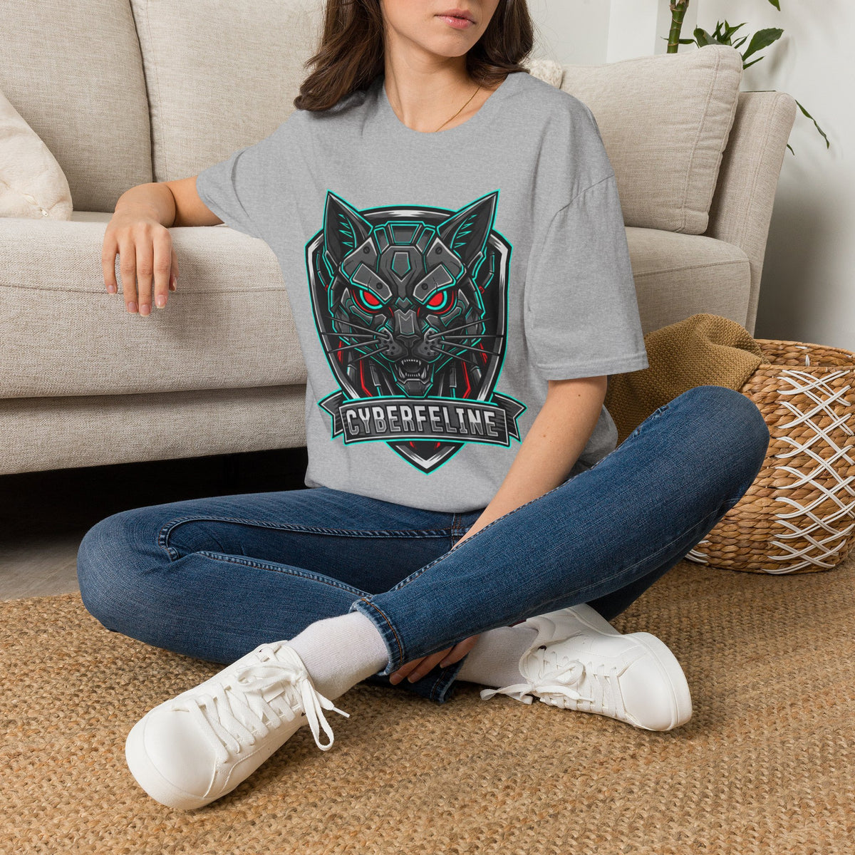 T-shirt Cyber Loup — Tee Gamer Néon Futuriste avec Badge 'Félin Cyborg'